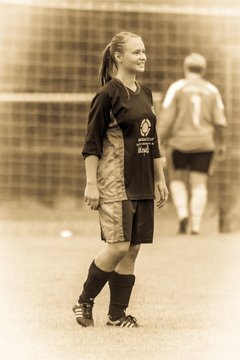 Bild 4214 - Frauen SV Henstedt Ulzburg II - SV Schwarz Wei� Westerrade : Ergebnis: 3:0